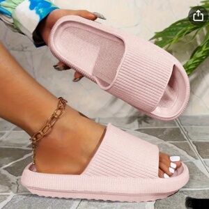 NWOT EVA Slides | Rubber Sandals | Size 6-6.5